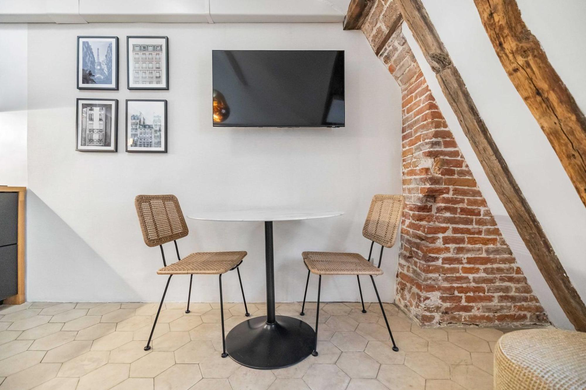 Ultra Central Historical Parisian Flat - Louvre Экстерьер фото